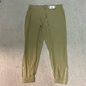 Khaki Heather Albion Fit Jetsetters with Gold Zipper Accents